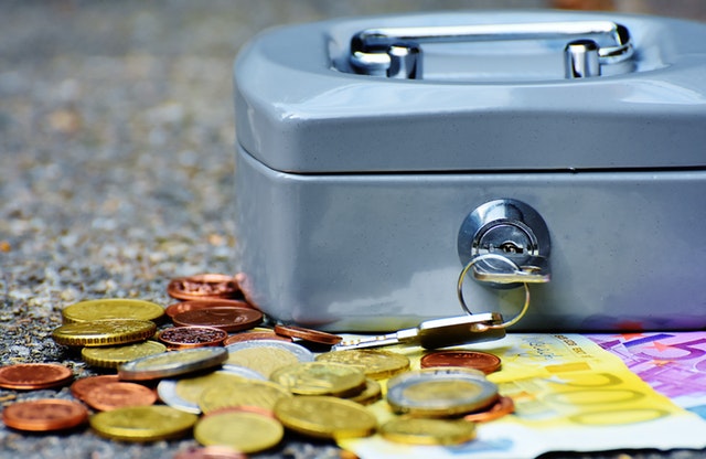 Protecting cash with safety deposit box